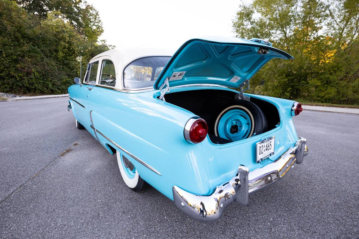 Ford-customline-1953-blue-6