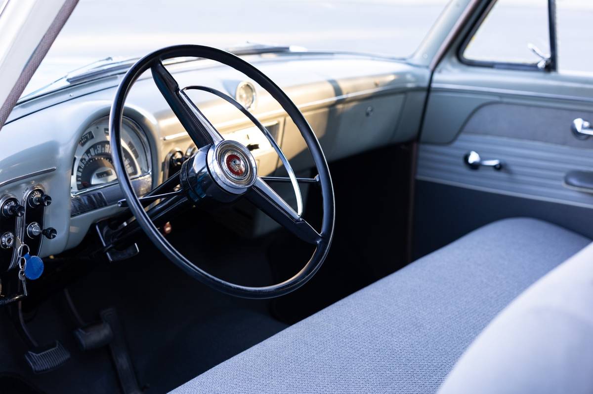 Ford-customline-1953-blue-9
