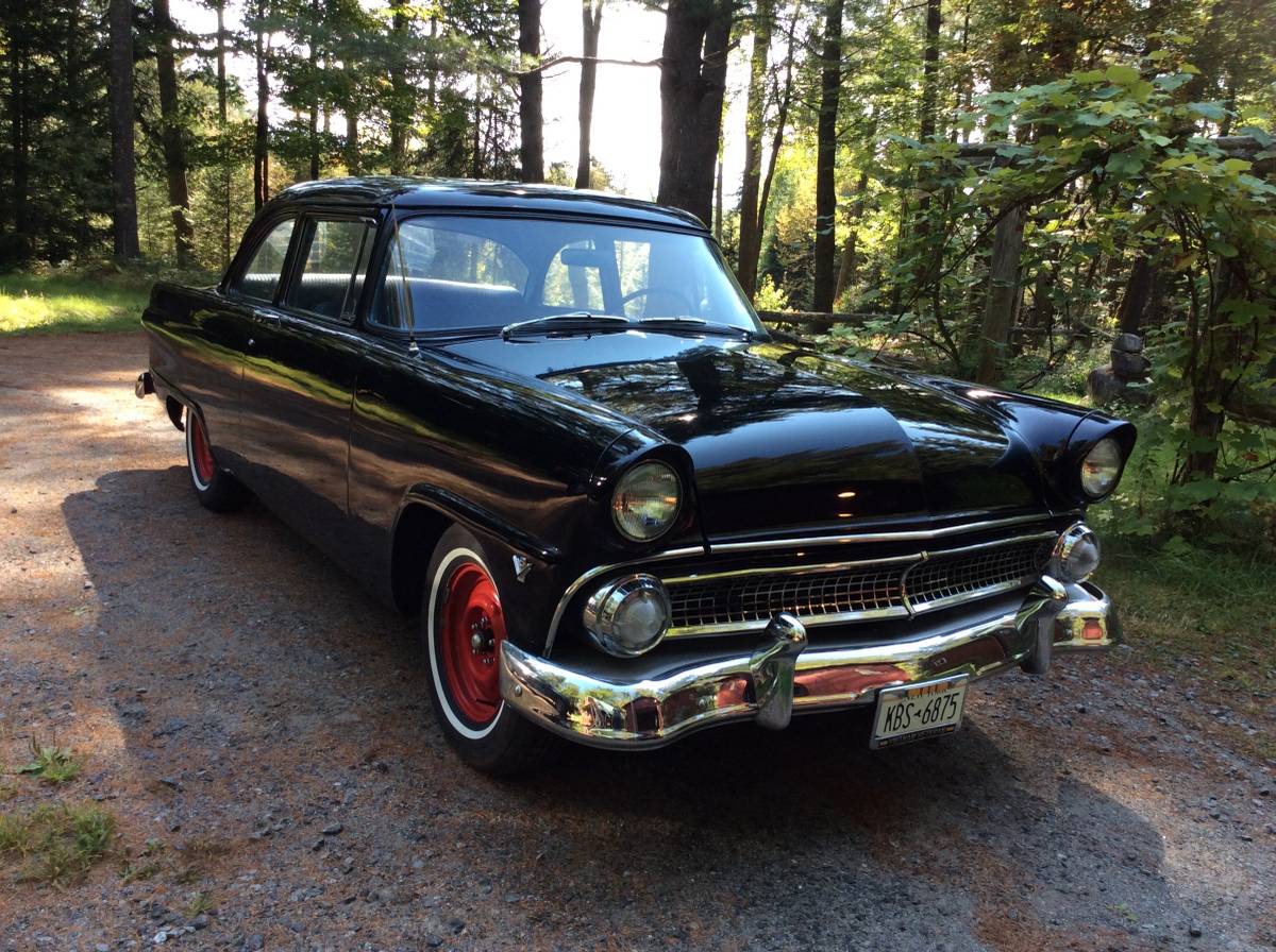 Ford-customline-1955-black-1