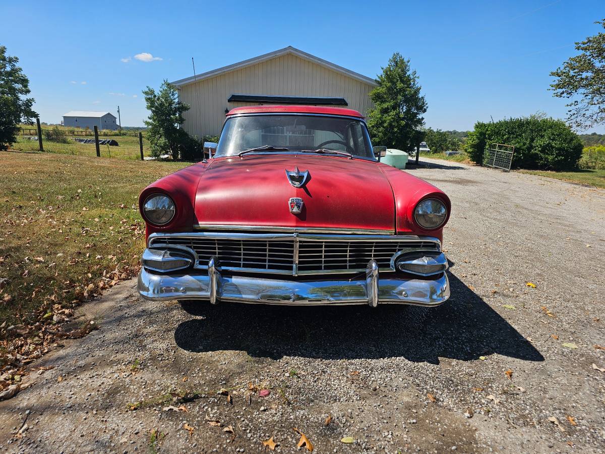 Ford-customline-1956-red-11