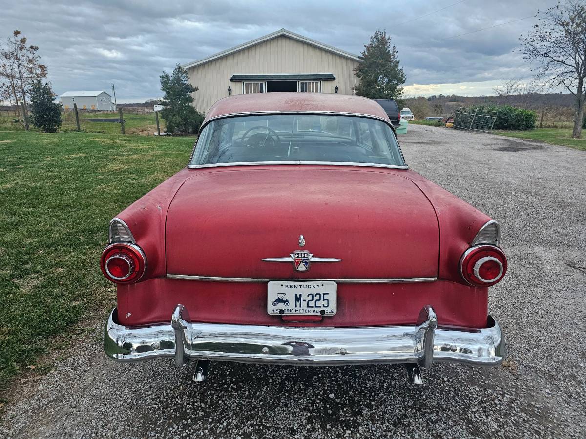 Ford-customline-1956-red-2