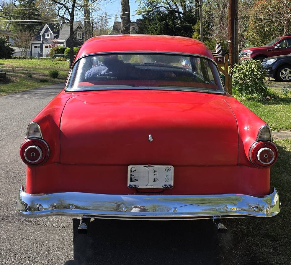 Ford-customline-1956-red-3