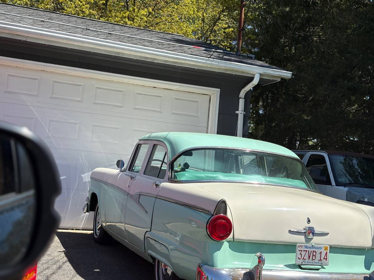 Ford-customline-1956-white-3
