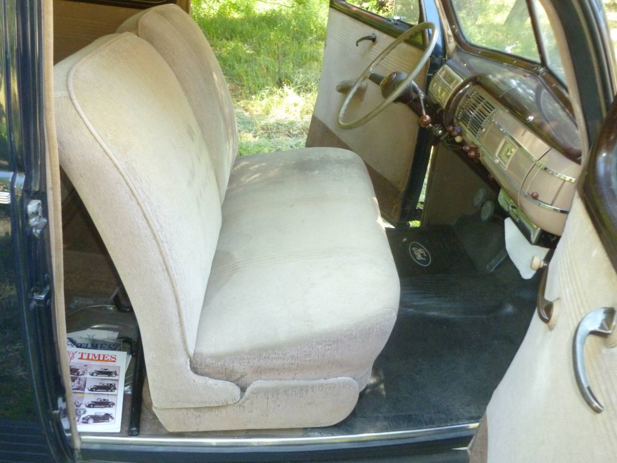 Ford-deluxe-1940-blue-10