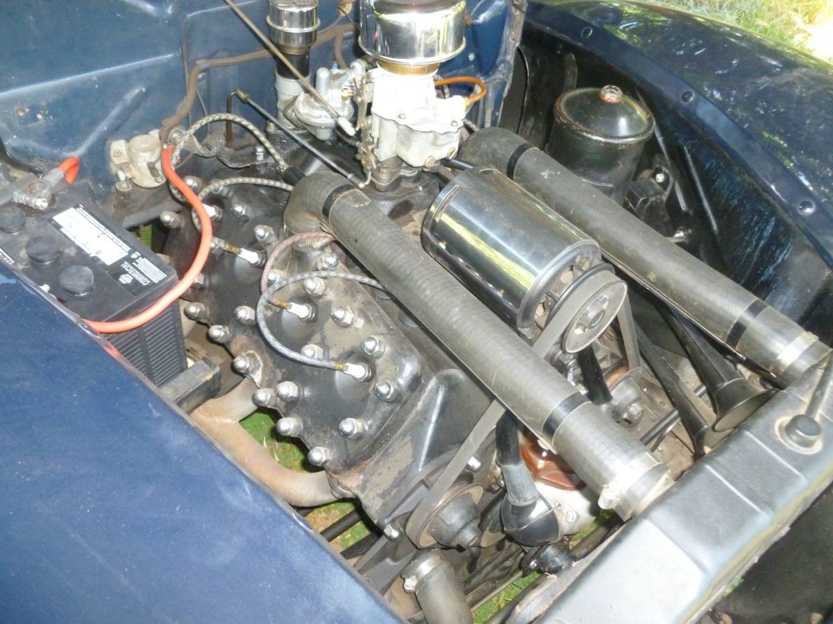 Ford-deluxe-1940-blue-17