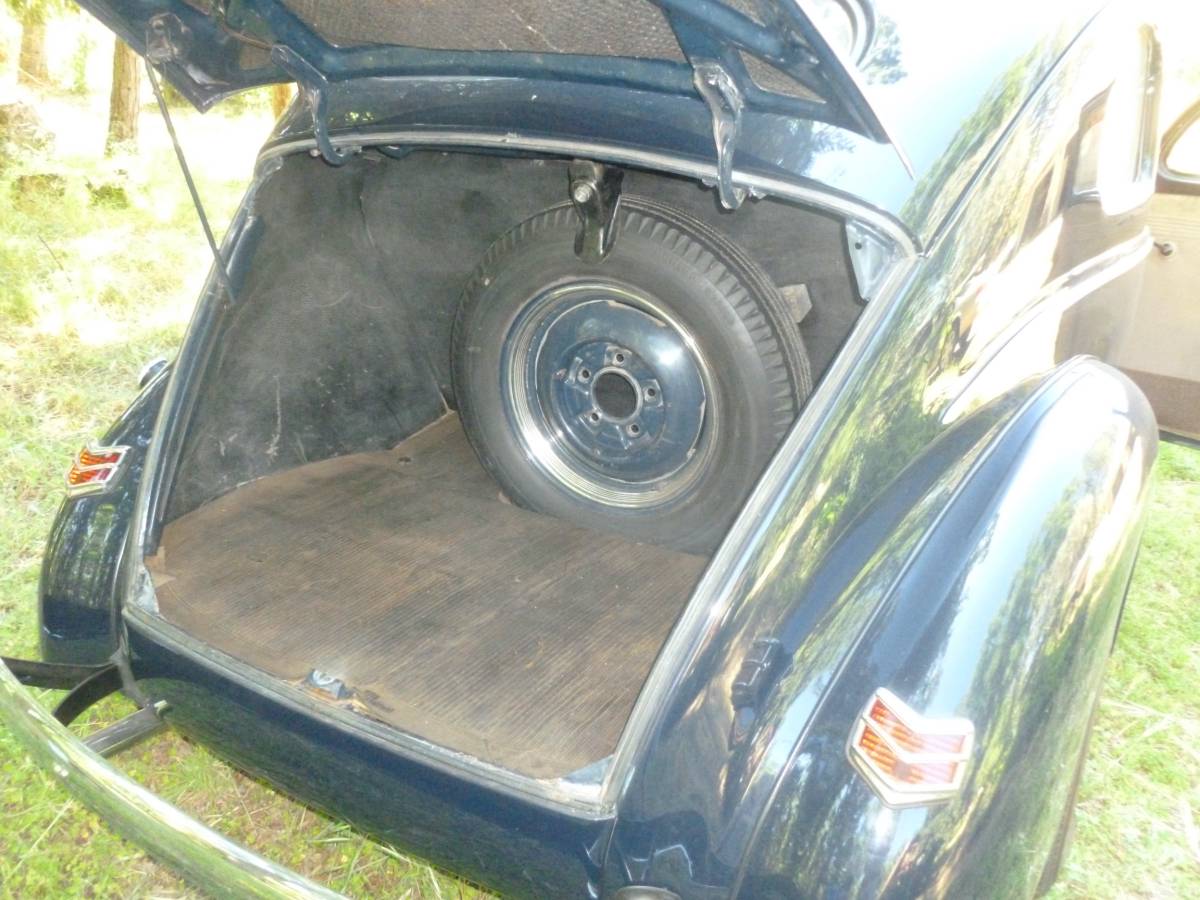 Ford-deluxe-1940-blue-20
