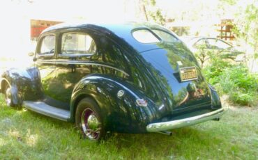 Ford-deluxe-1940-blue-7
