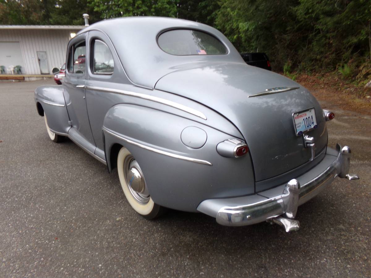 Ford-deluxe-1948-grey-4