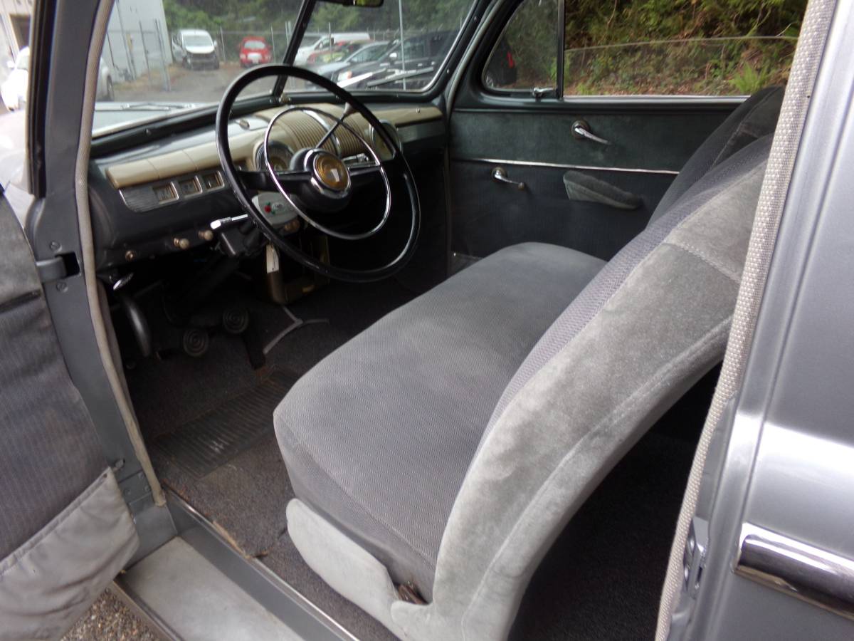 Ford-deluxe-1948-grey-9