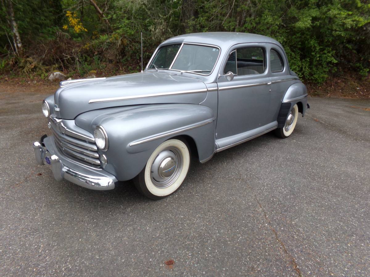 Ford-deluxe-1948-grey