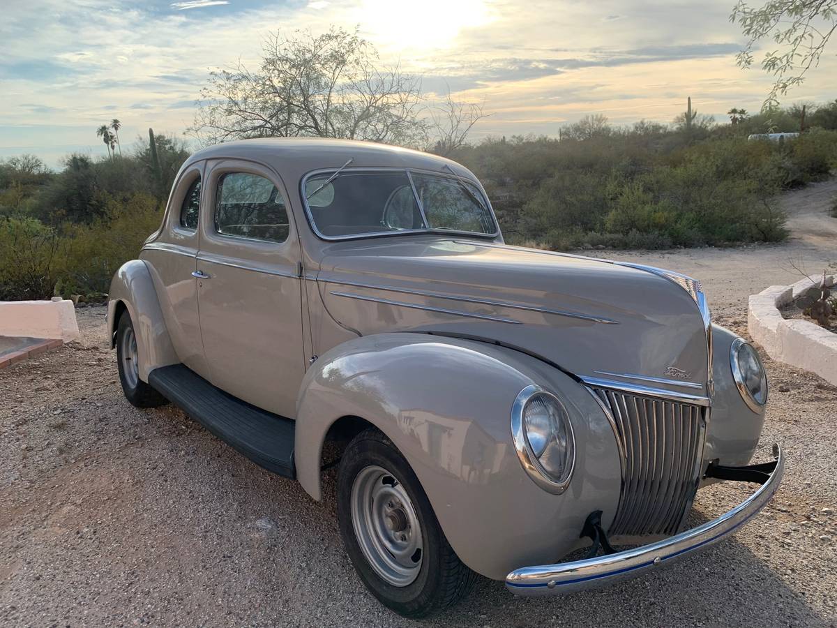 Ford-deluxe-coupe-1939-16