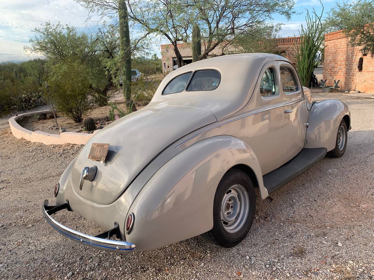 Ford-deluxe-coupe-1939-2