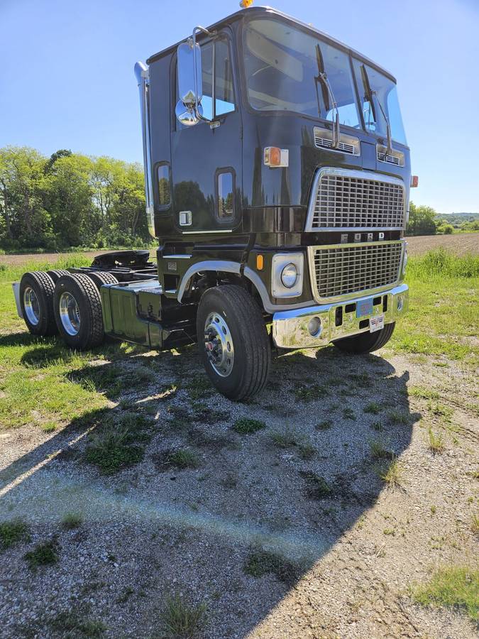 Ford-diesel-1979-green-1