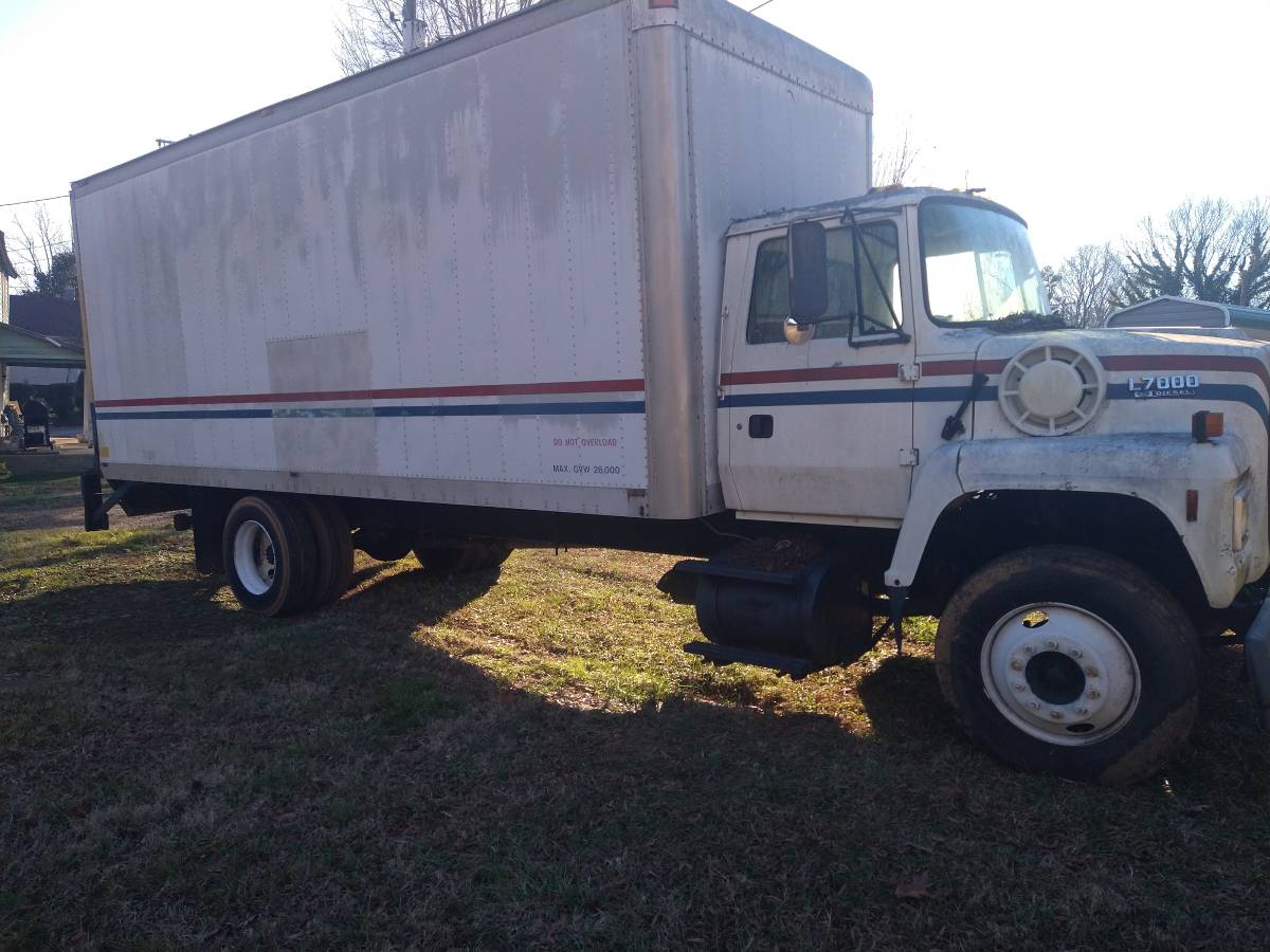Ford-diesel-1993-white-1