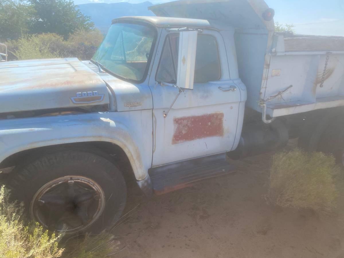 Ford-dump-truck-1970-3