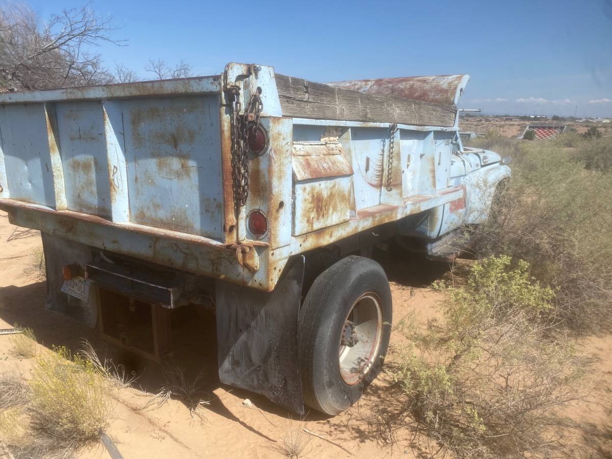 Ford-dump-truck-1970-4