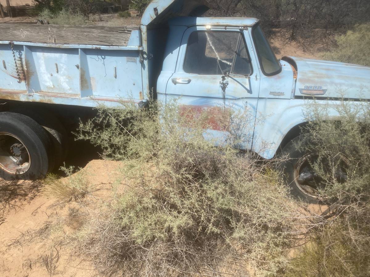 Ford-dump-truck-1970-6