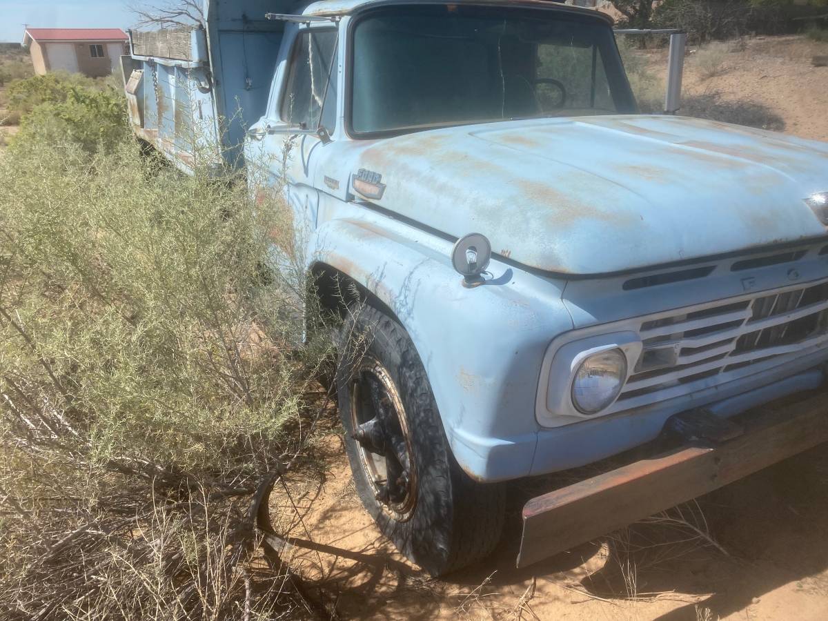 Ford-dump-truck-1970