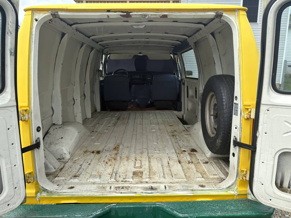 Ford-e-150-1991-yellow-10
