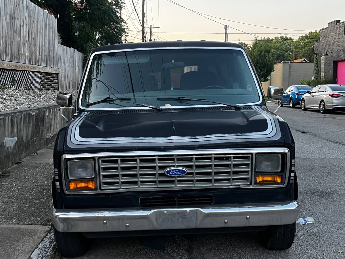 Ford-e-150-econoline-1990-black-2