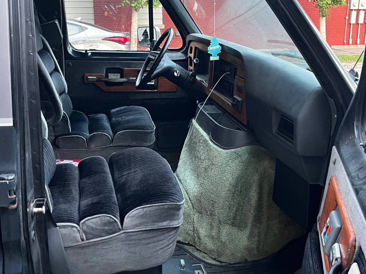 Ford-e-150-econoline-1990-black-5