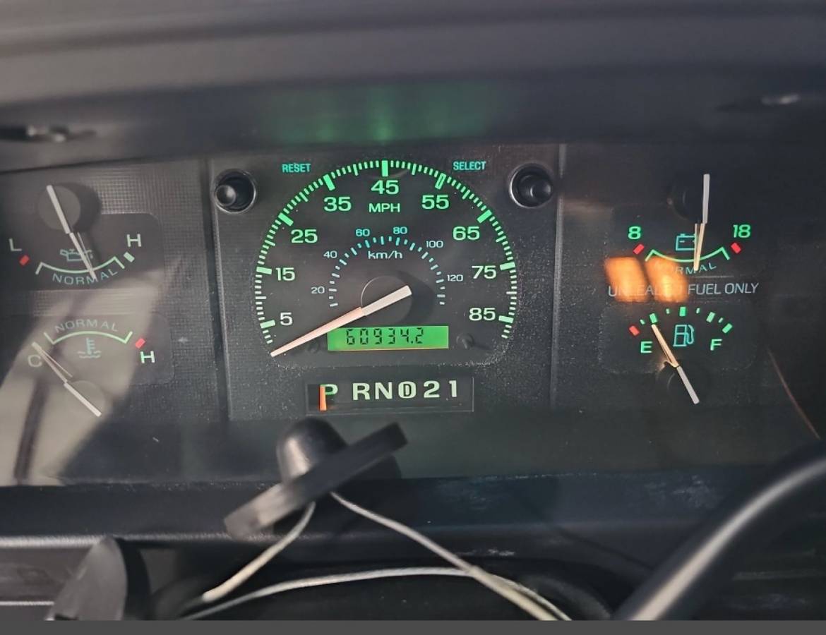 Ford-e-150-econoline-1995-white-4
