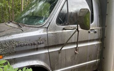 Ford-e-250-econoline-1984-2