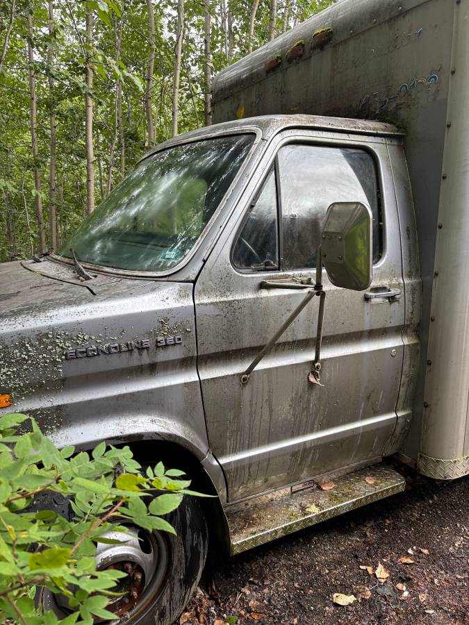 Ford-e-250-econoline-1984-2
