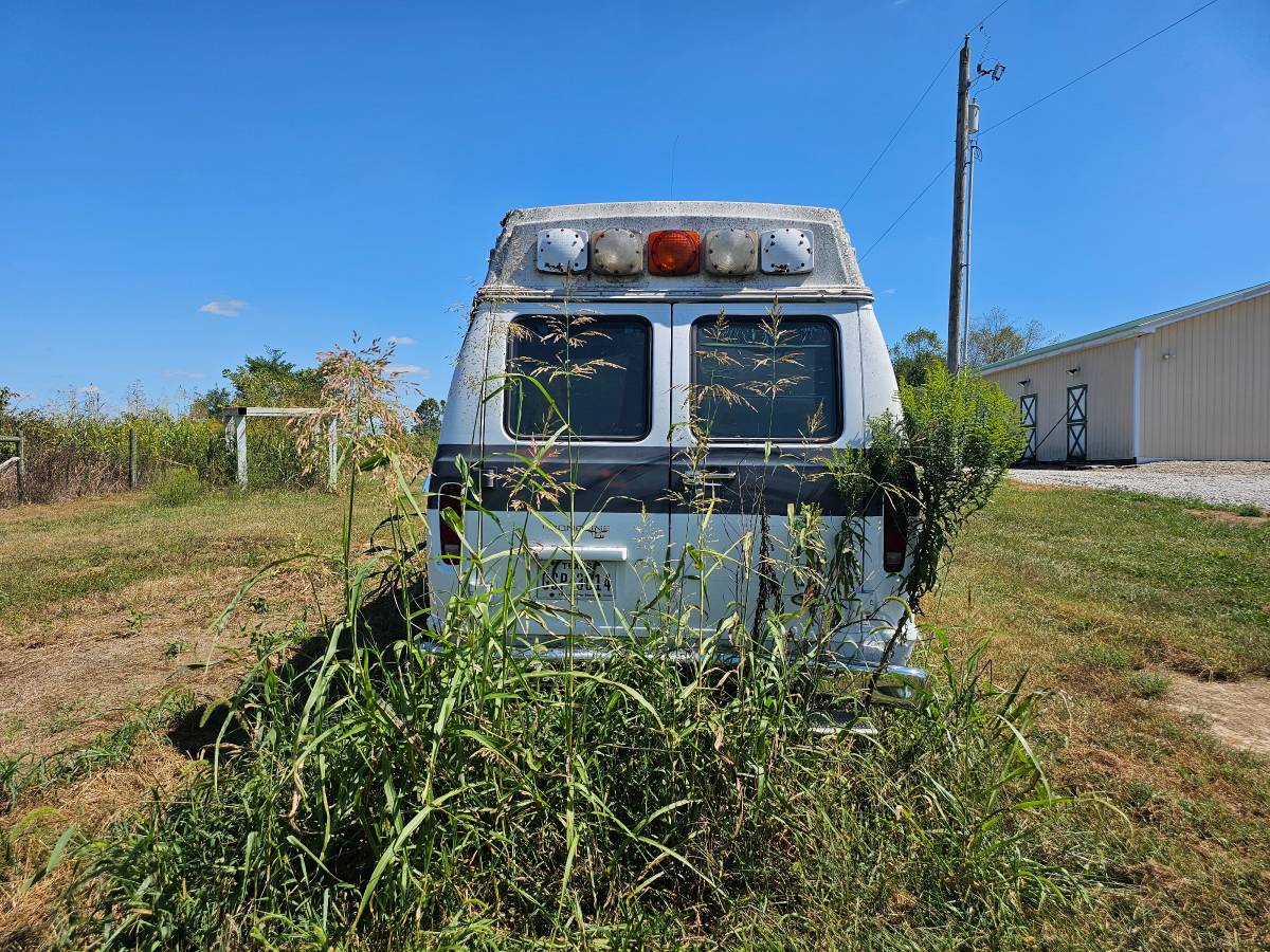 Ford-e-250-econoline-diesel-1992-1