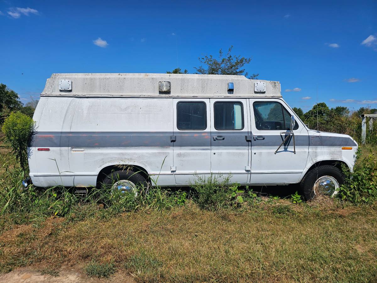 Ford-e-250-econoline-diesel-1992
