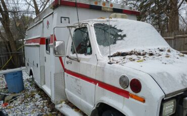 Ford-e-350-ambulance-diesel-1990-4