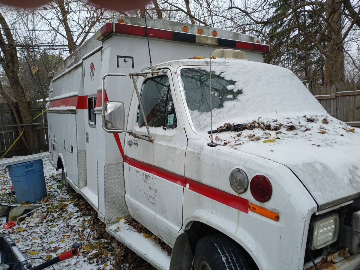 Ford-e-350-ambulance-diesel-1990-4