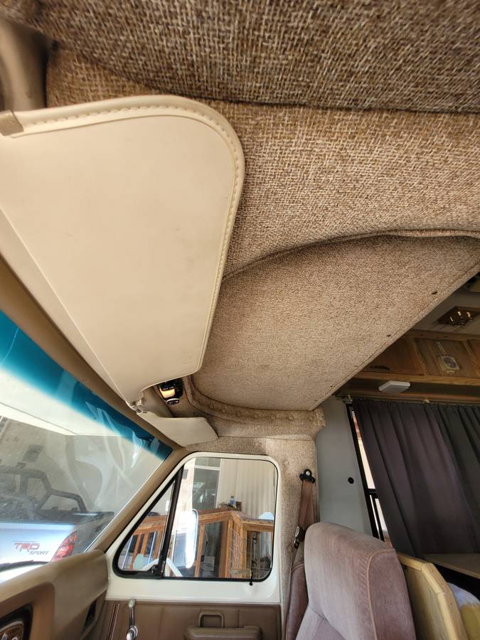 Ford-e-350-econoline-1988-10