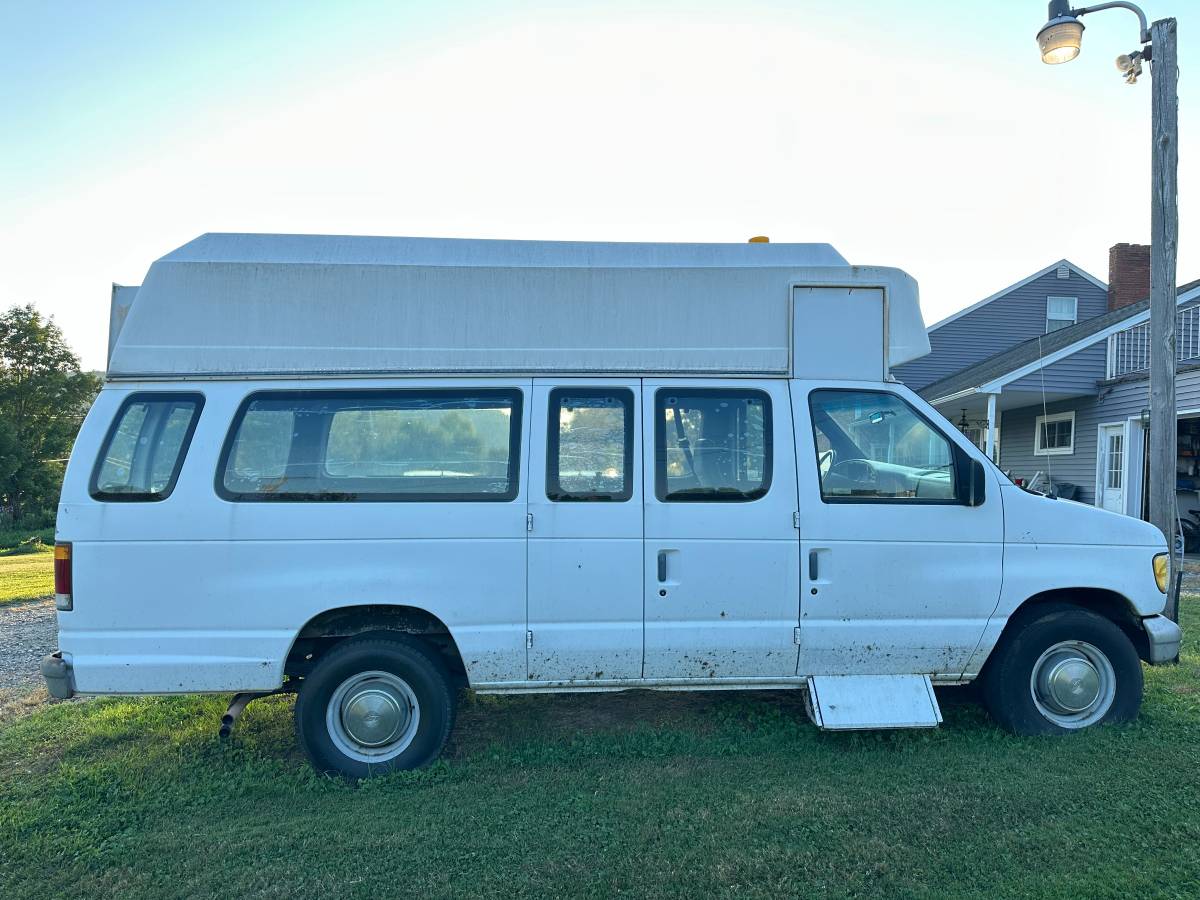 Ford-e-350-econoline-1993-white-1