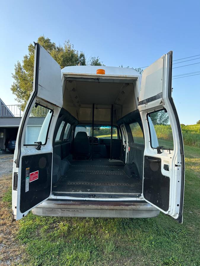 Ford-e-350-econoline-1993-white-4