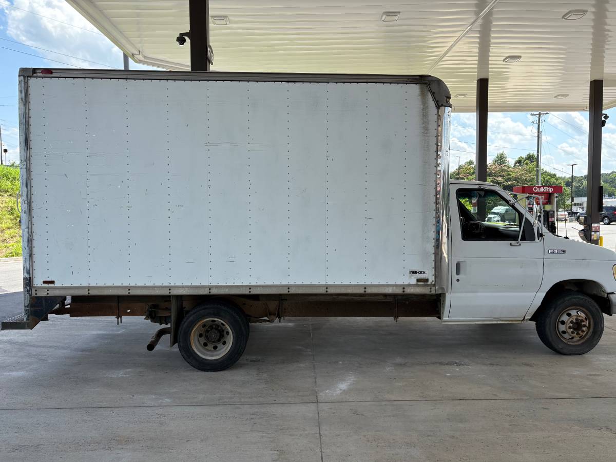 Ford-e-350-econoline-1994-white-8
