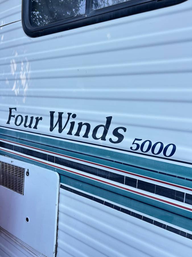 Ford-e-350-econoline-1995-white-10