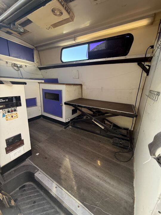 Ford-e-350-econoline-1995-white-5