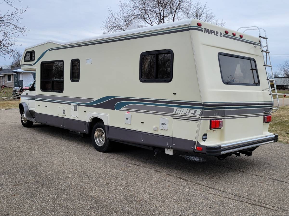 Ford-e-350-econoline-diesel-1995-2