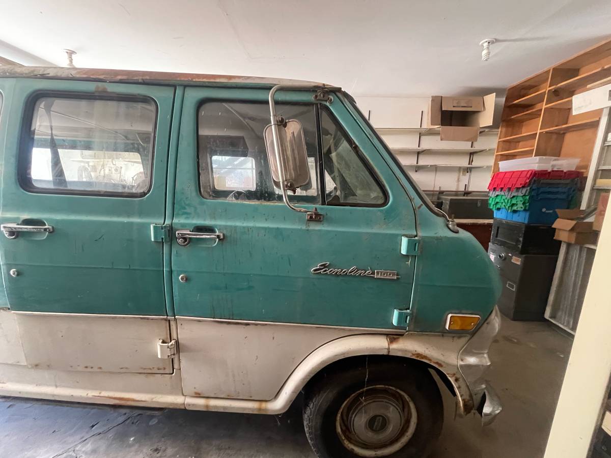 Ford-e-350-econoline-extended-van-100-1969-blue