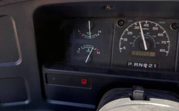 Ford-e150-cargo-van-1995-red-4