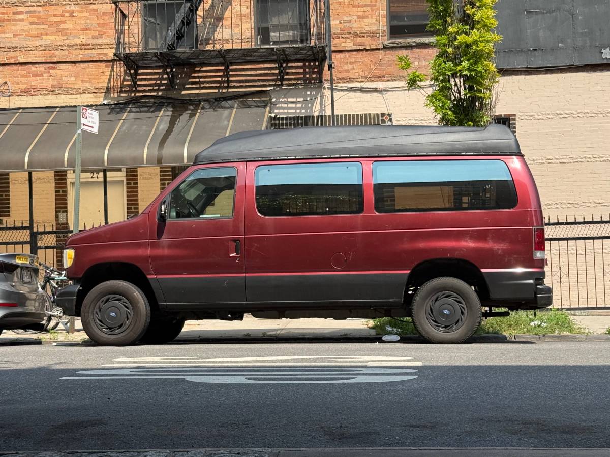 Ford-e150-cargo-van-1995-red-6