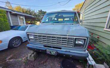 Ford-e150-club-wagon-1980-grey-1