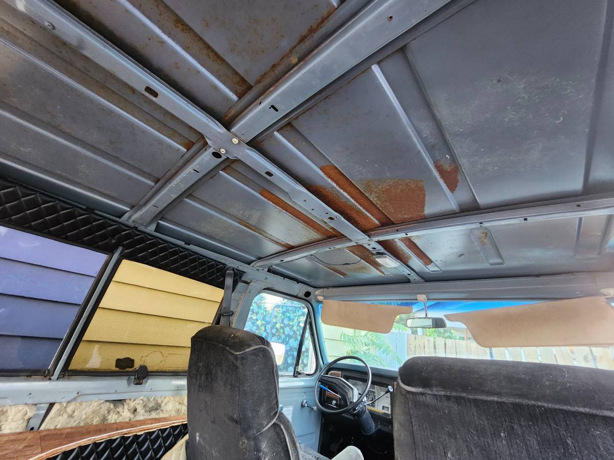 Ford-e150-club-wagon-1980-grey-2