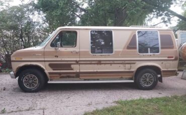 Ford-e150-conversion-van-1983