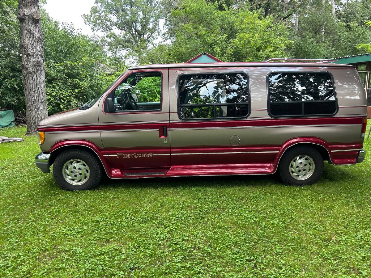 Ford-e150-conversion-van-1992-custom-1