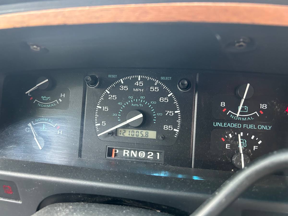 Ford-e150-conversion-van-1992-custom-14