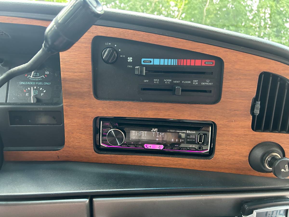 Ford-e150-conversion-van-1992-custom-6