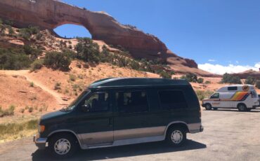 Ford-e150-conversion-van-1994-green-2