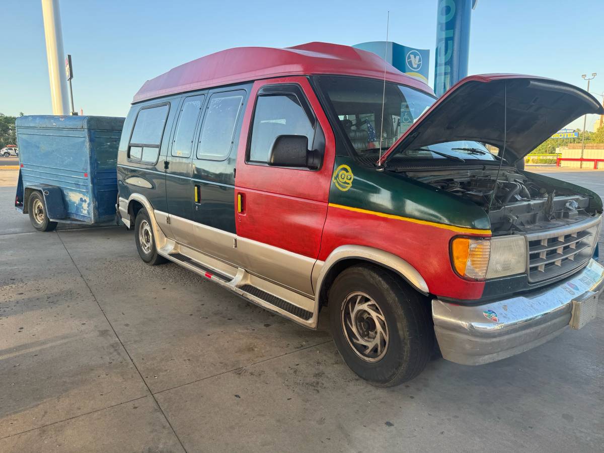 Ford-e150-conversion-van-1994-green-3
